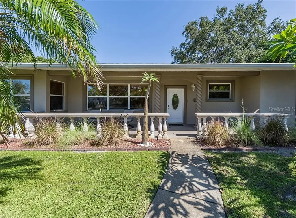 305 Lisbon Street Venice FL 34285