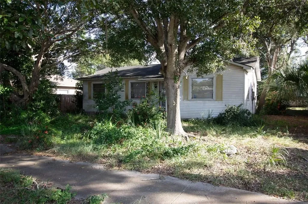 6458 1st Avenue S St Petersburg FL 33707
