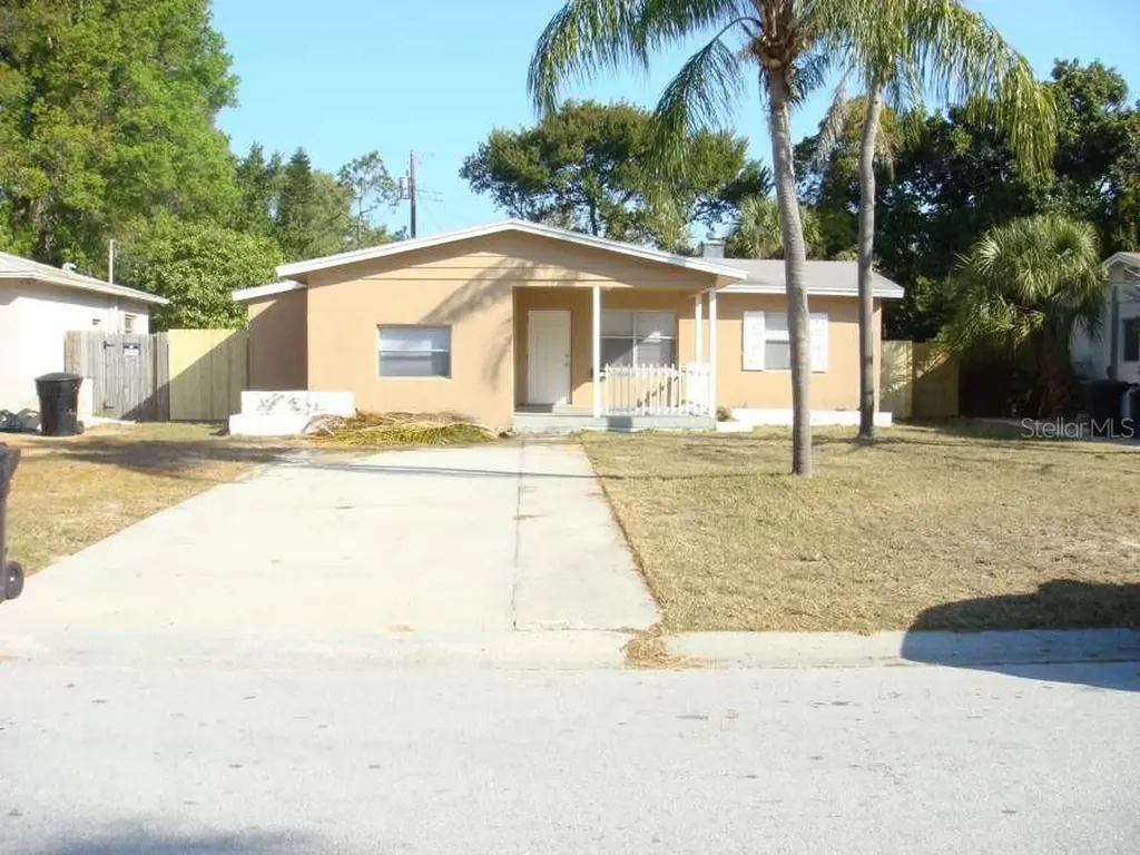 735 64th Avenue S St Petersburg FL 33705
