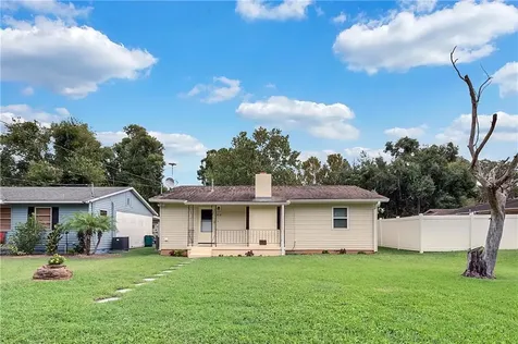 810 N New Hampshire Avenue Tavares FL 32778