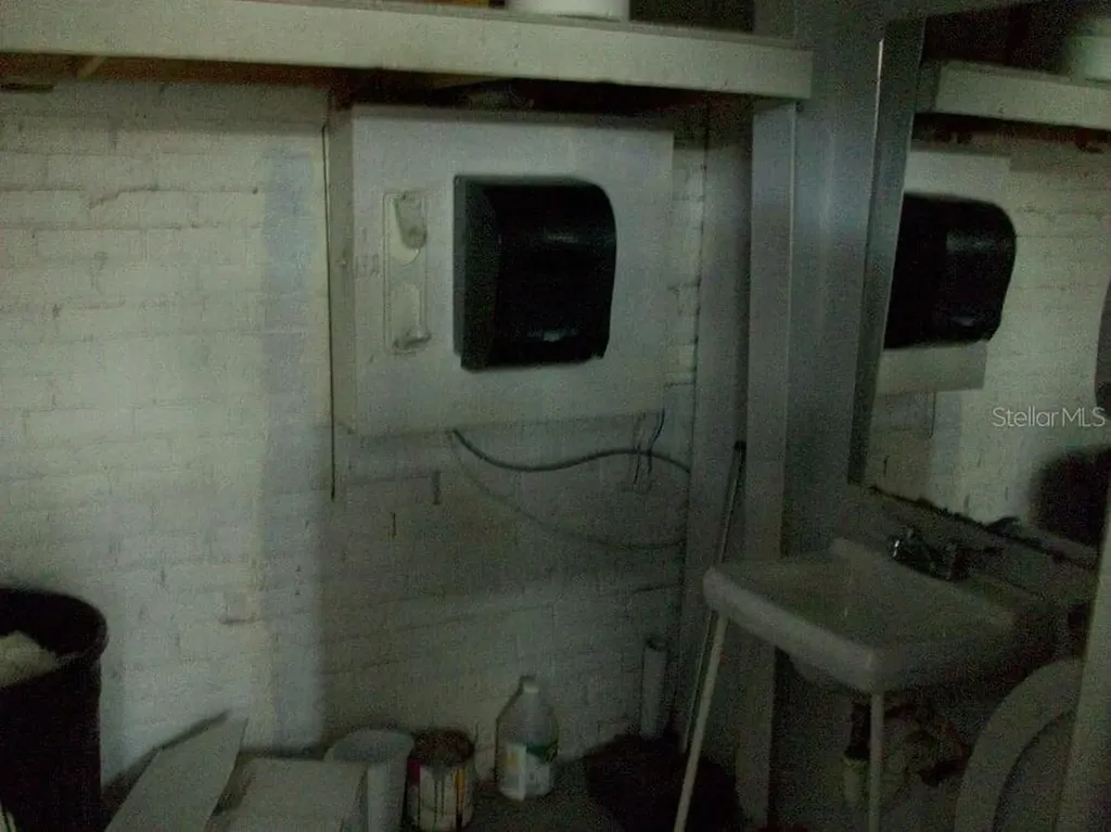 124 Bushnell Plaza Bushnell FL 33513