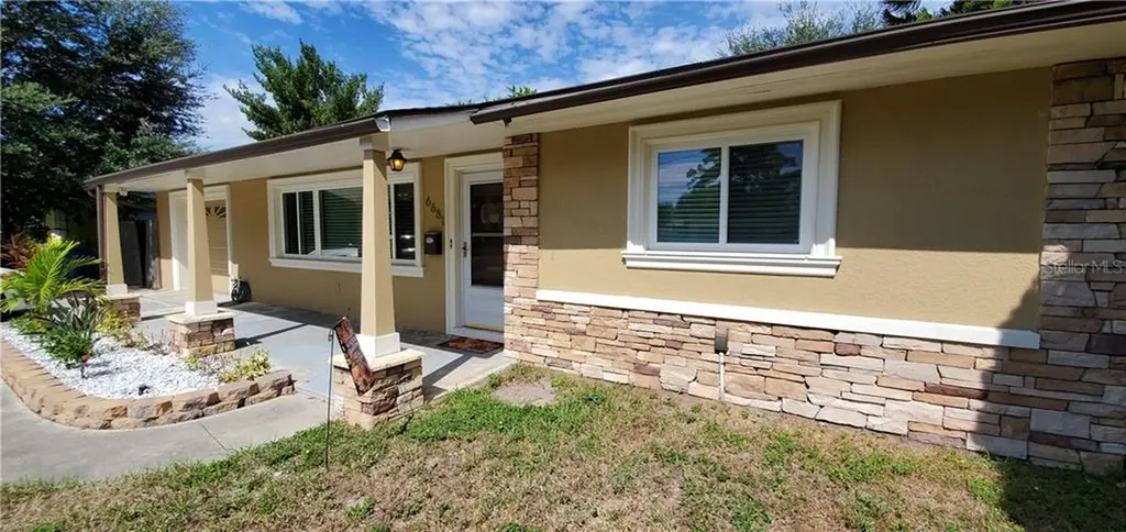 6681 34th Avenue N St Petersburg FL 33710