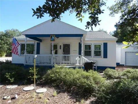 104 22nd Avenue S St Petersburg FL 33705