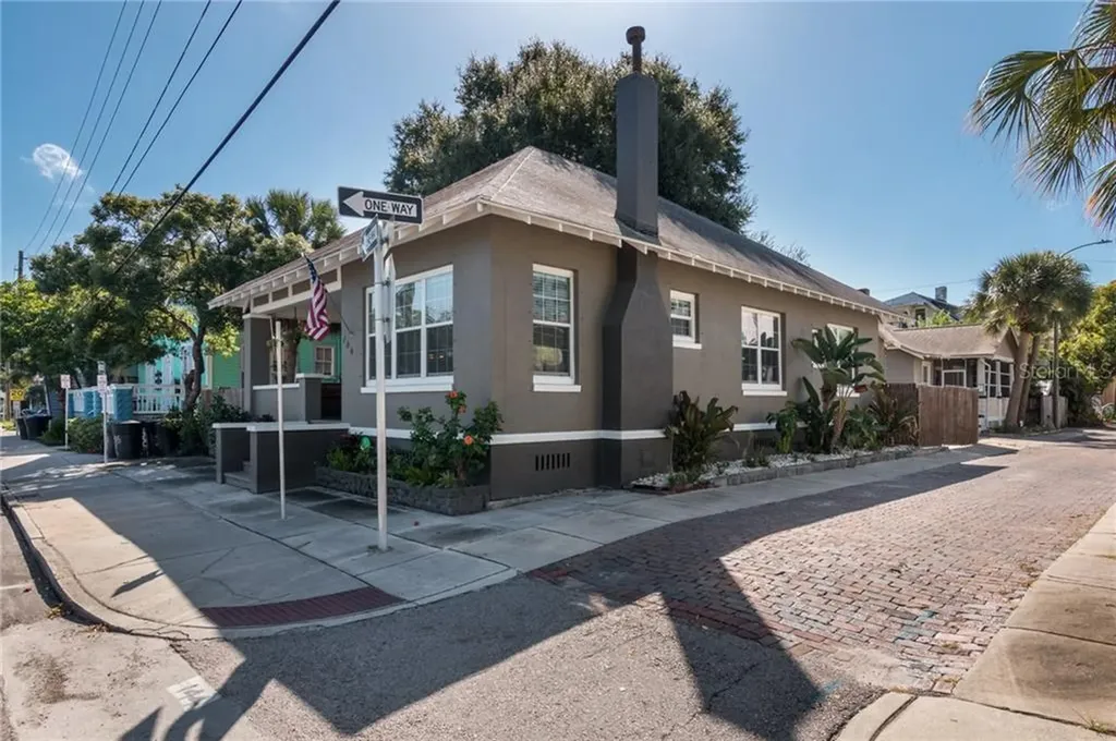 754 4th Avenue N St Petersburg FL 33701