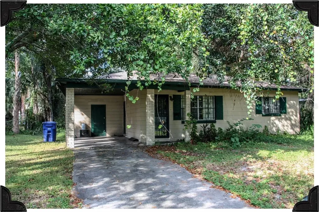 3003 W Napoleon Avenue Tampa FL 33611