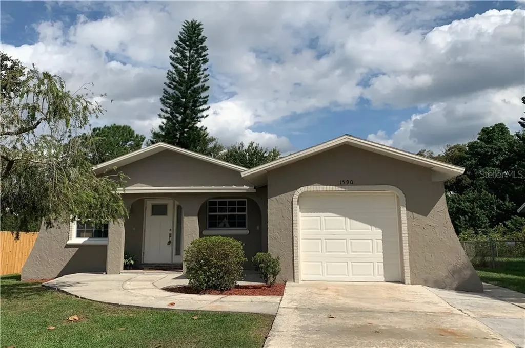 1590 Foxridge Run SW Winter Haven FL 33880