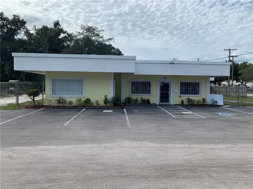 901 S Woodrow Wilson Street Plant City FL 33563