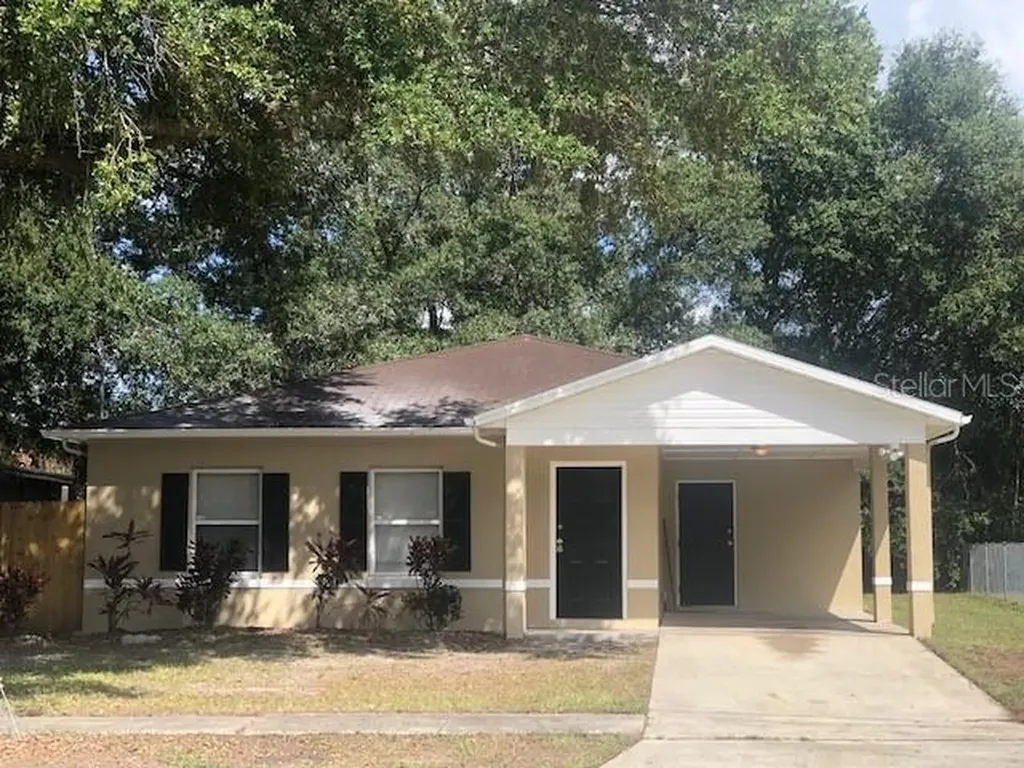 8720 Fish Lake Road Tampa FL 33619