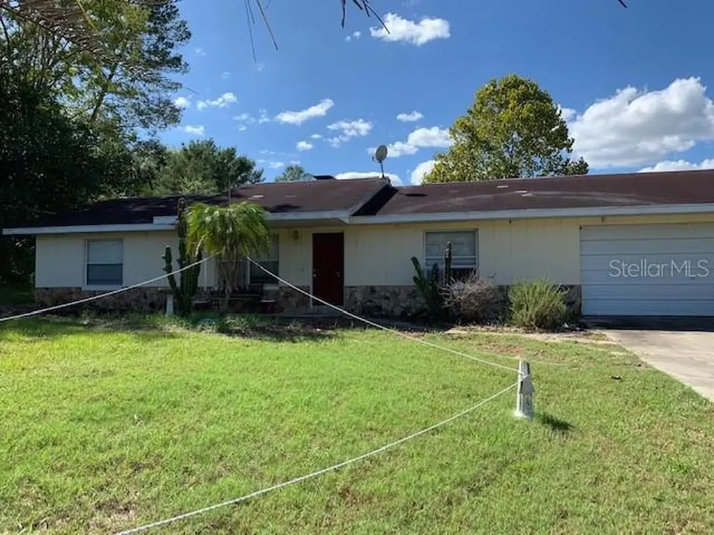 37149 Grays Airport Road Lady Lake FL 32159