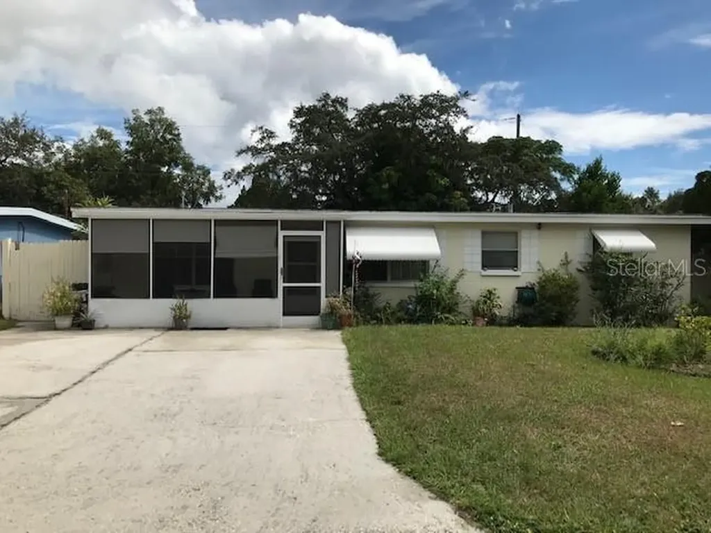 640 11th Place Safety Harbor FL 34695