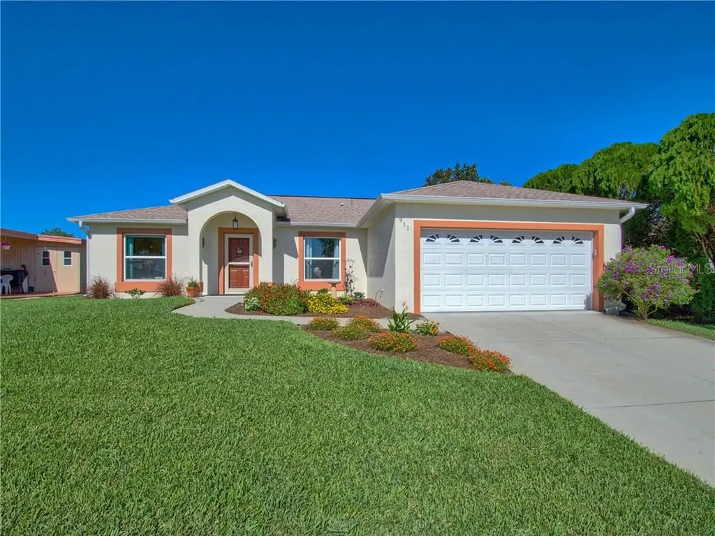 911 Beechwood Avenue Lady Lake FL 32159