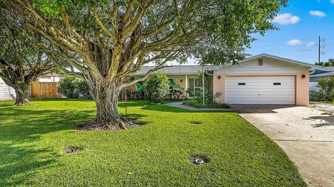 4122 53rd Avenue S St Petersburg FL 33711