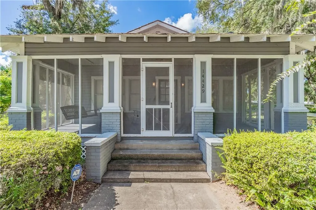 14429 12th Street Dade City FL 33523