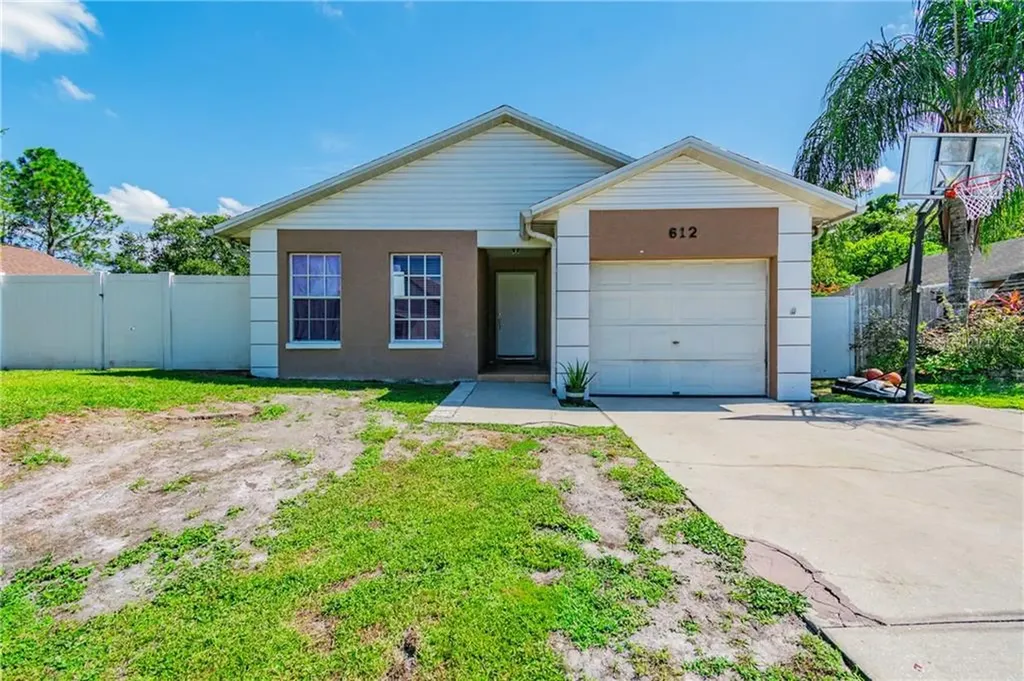 612 Elnor Street Plant City FL 33563