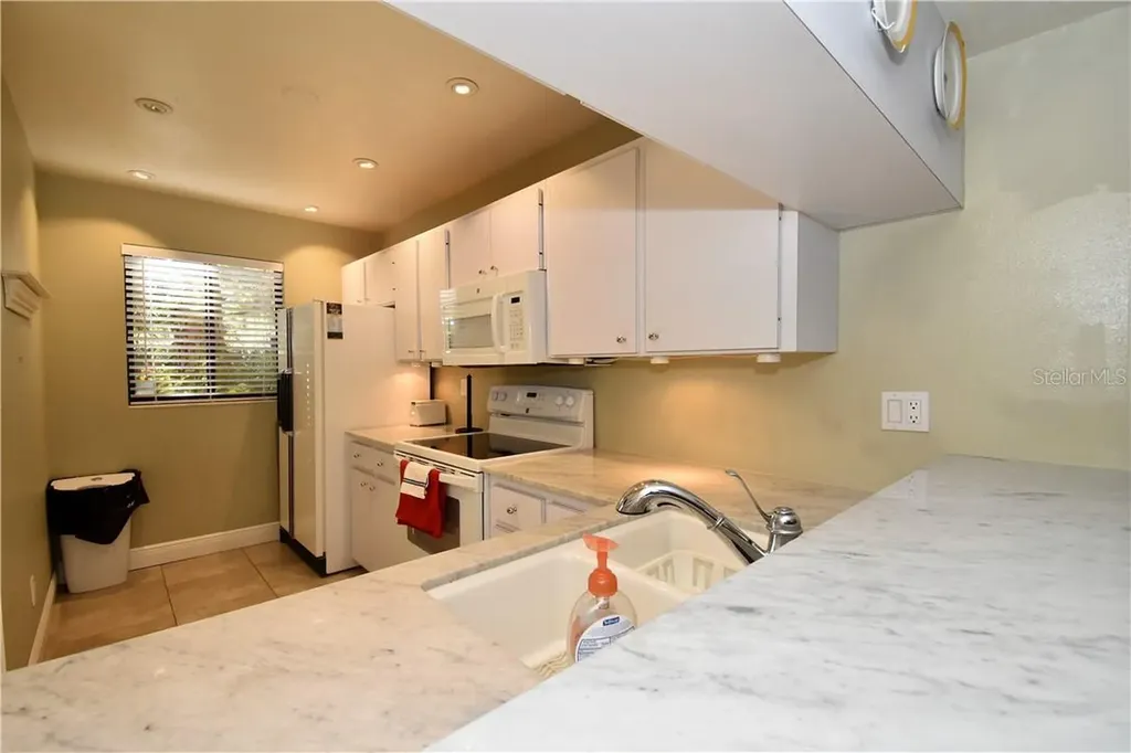 1716 Glenhouse Drive Sarasota FL 34231
