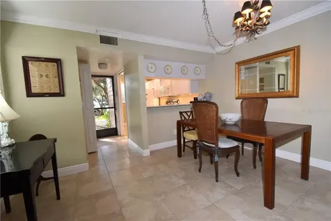 1716 Glenhouse Drive Sarasota FL 34231