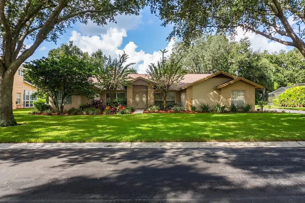 2813 Barret Avenue Plant City FL 33566