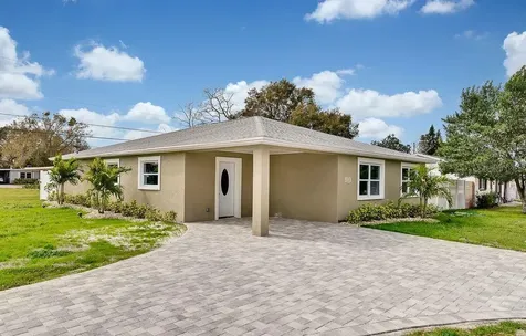 5372 58th Avenue N St Petersburg FL 33709