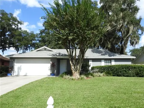 8009 Fawnridge Circle Tampa FL 33610
