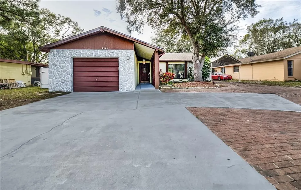 4348 70th Avenue N Pinellas Park FL 33781