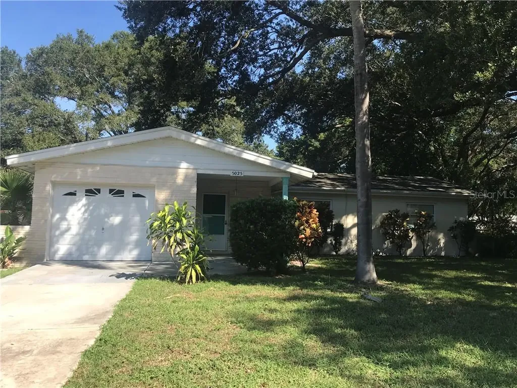 5025 11th Avenue N St Petersburg FL 33710