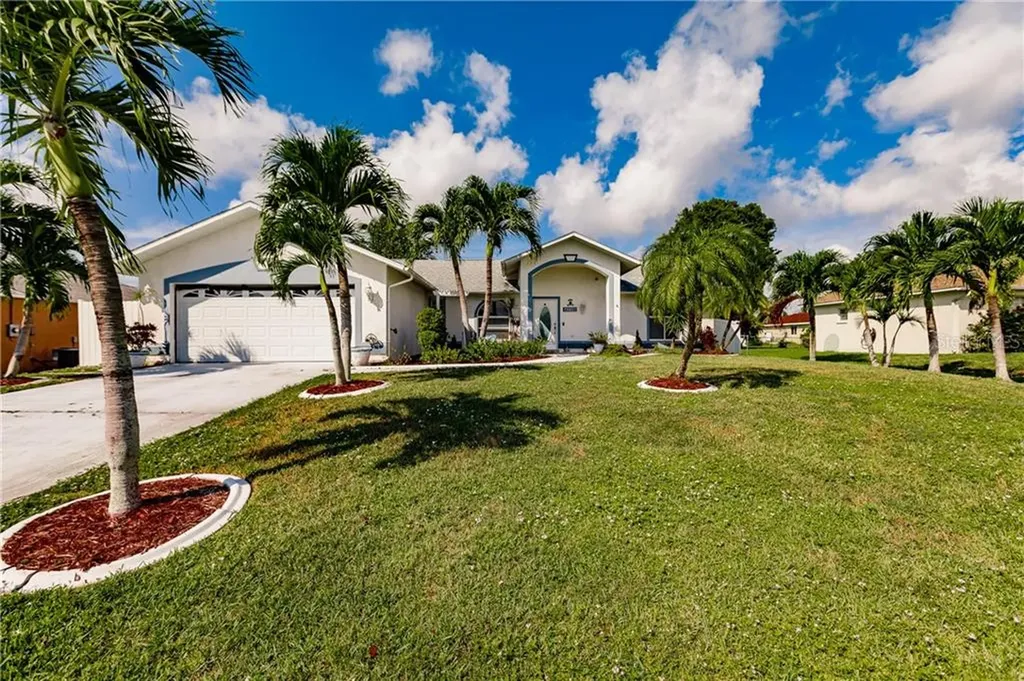 2716 SW 1st Place Cape Coral FL 33914