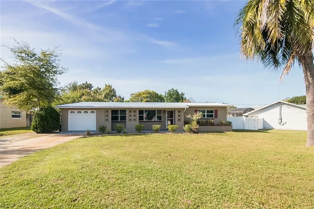 28 Carnation Lane Debary FL 32713