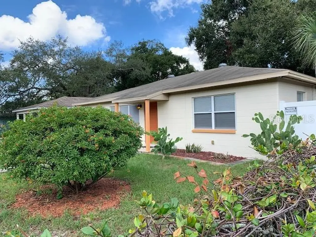 712 N Castle Court Tampa FL 33612