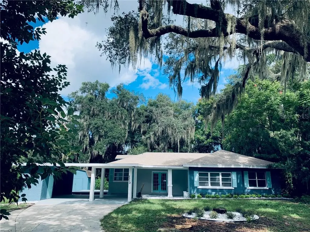 2312 Hutchinson Avenue Leesburg FL 34748