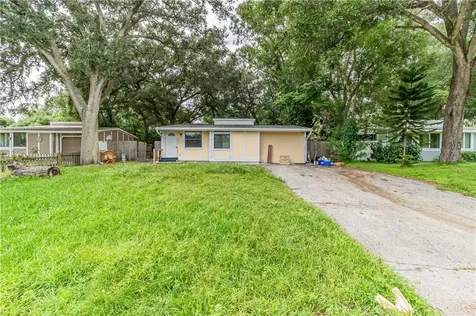 2412 S Lake Avenue Sanford FL 32771
