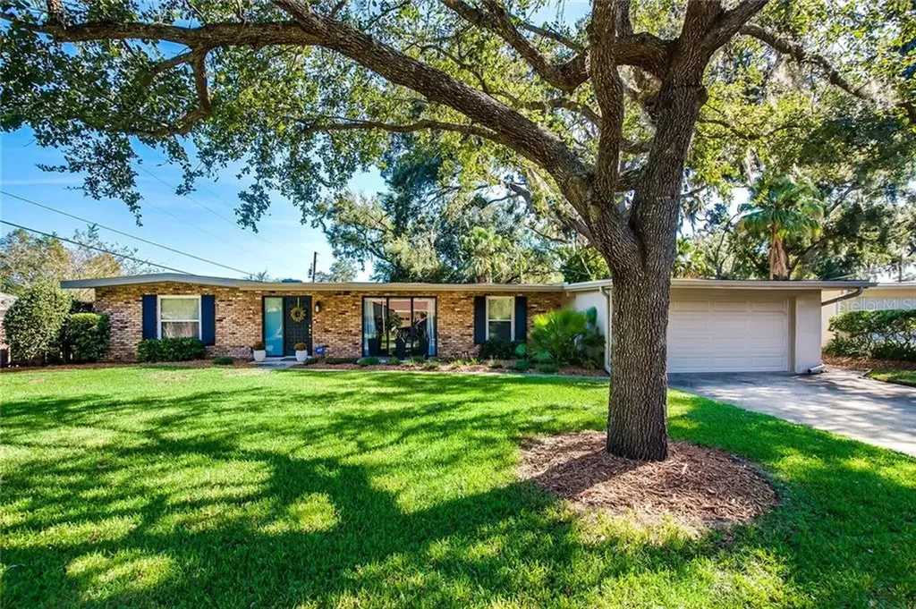 5203 Hedge Court Orlando FL 32809
