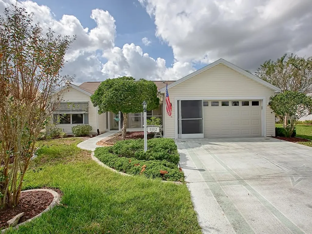 1112 Dario Court Lady Lake FL 32159