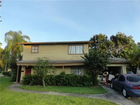 1822 Lakewood Drive S St Petersburg FL 33712