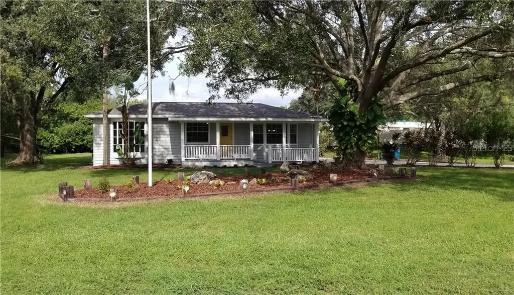 111 NW 10th Drive Mulberry FL 33860