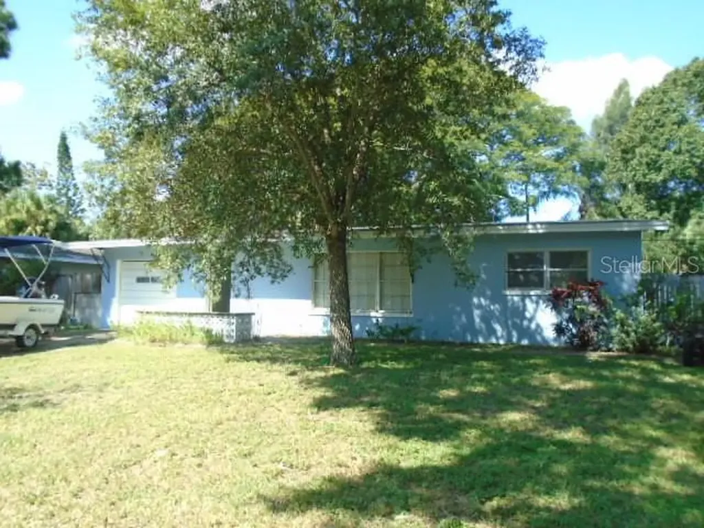 1328 S Betty Lane Clearwater FL 33756