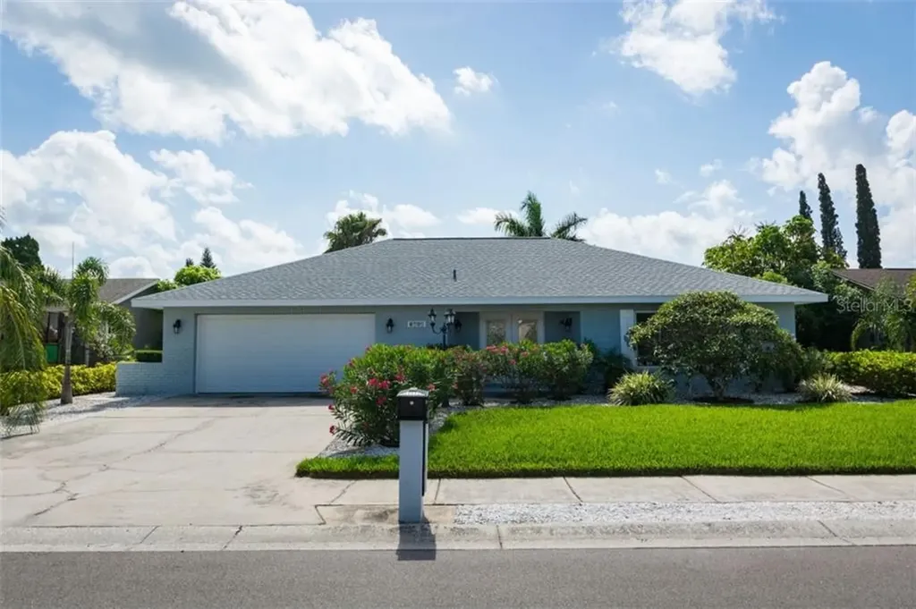 6525 Senegal Palm Way Apollo Beach FL 33572