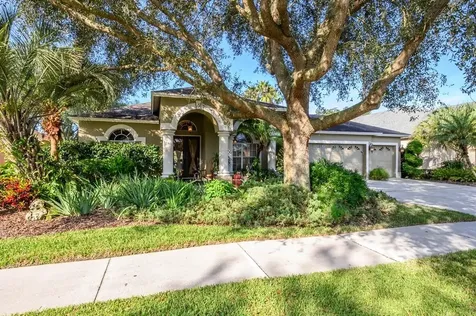 9905 Kingshyre Way Tampa FL 33647