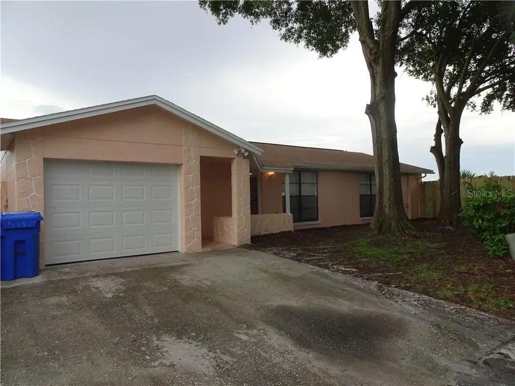 10202 Bellhurst Court Tampa FL 33615