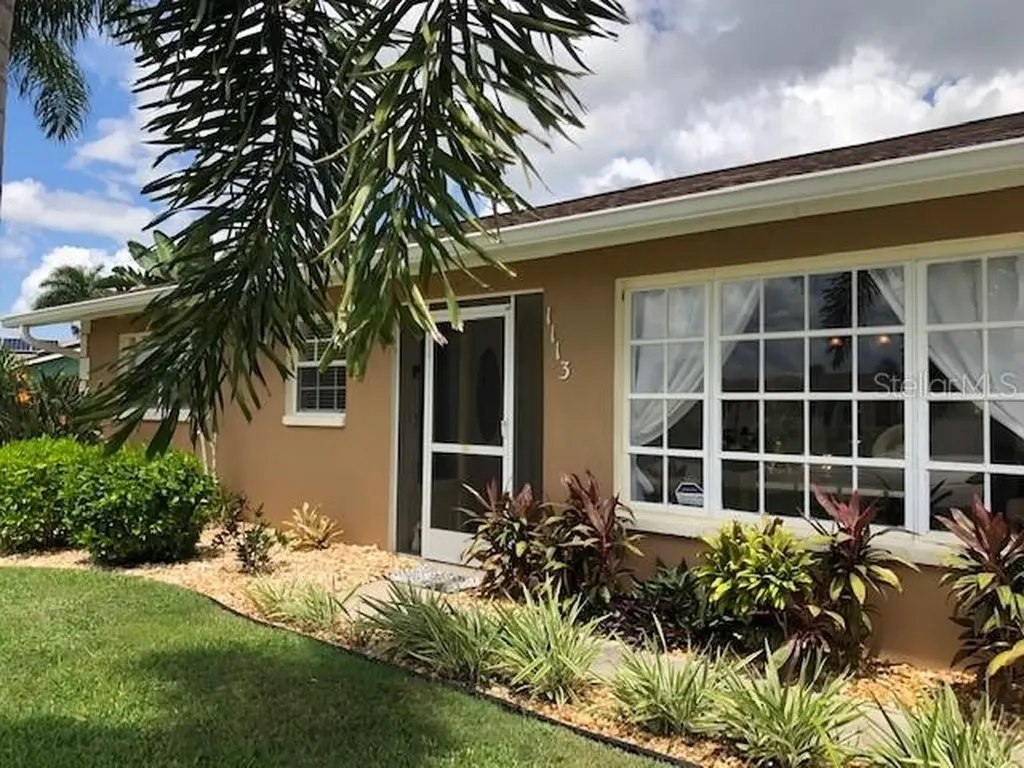 1113 SE 32nd Street Cape Coral FL 33904