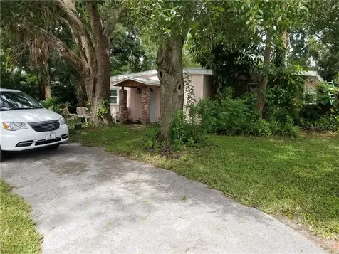 5514 Pine Circle NE St Petersburg FL 33703