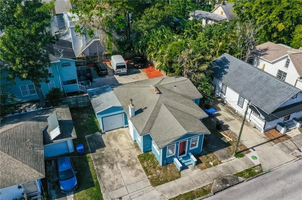 914 8th Street N St Petersburg FL 33701
