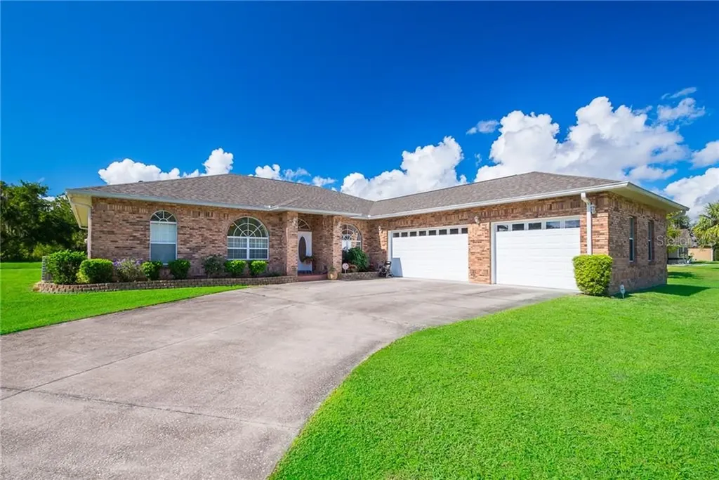 2352 S Stewart Street Kissimmee FL 34746