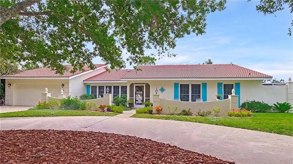 5790 Timber Lake Drive Sarasota FL 34243