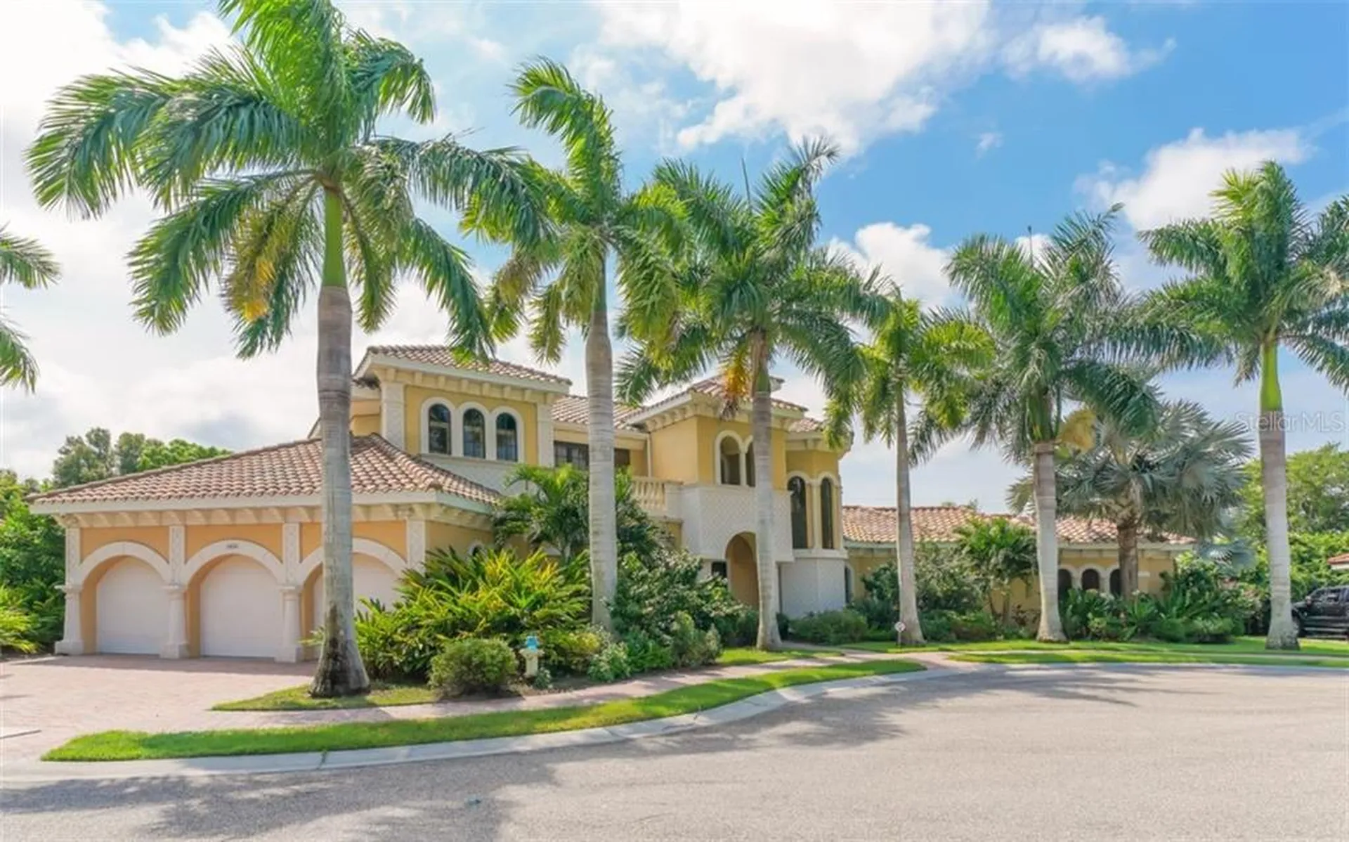 1630 Assisi Drive Sarasota FL 34231