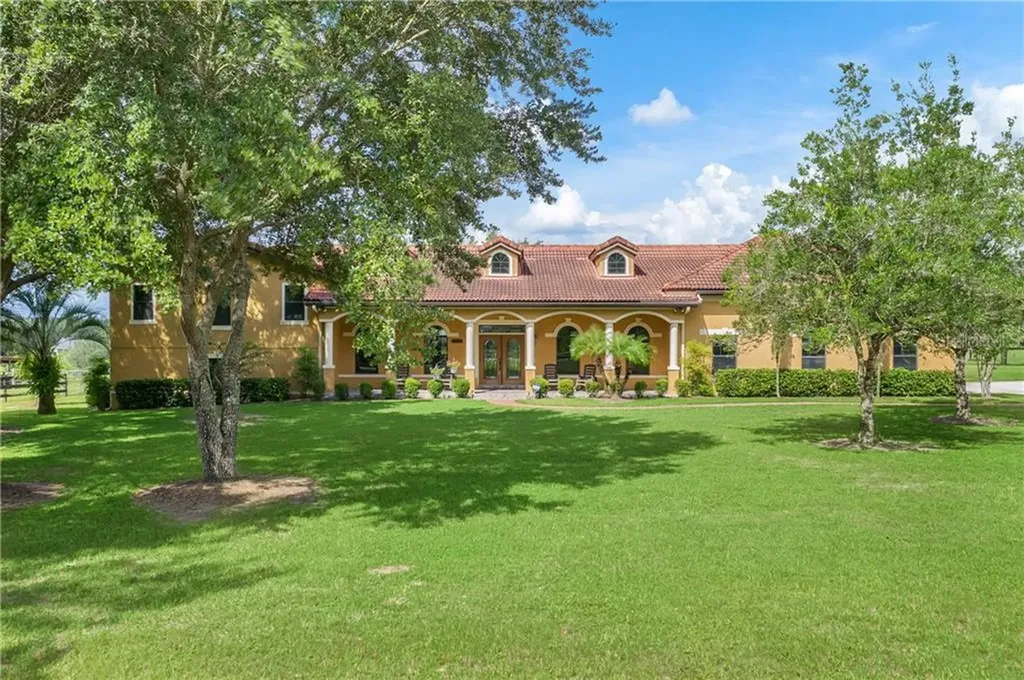 34939 La Place Court Eustis FL 32736