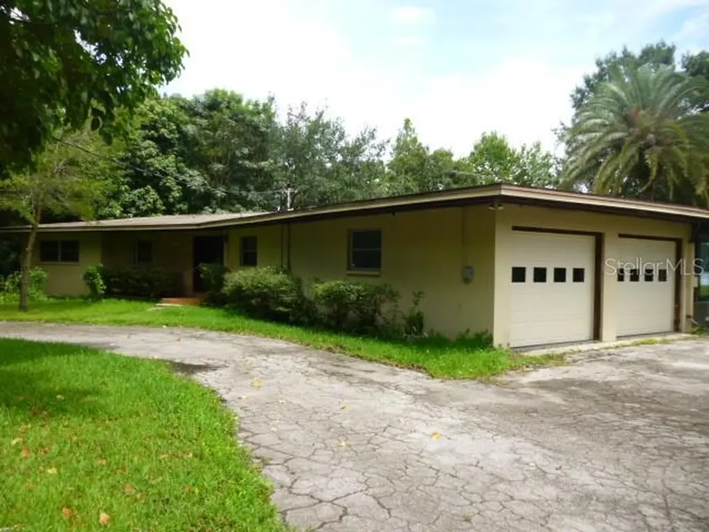 13537 Bay Lake Lane Tampa FL 33618