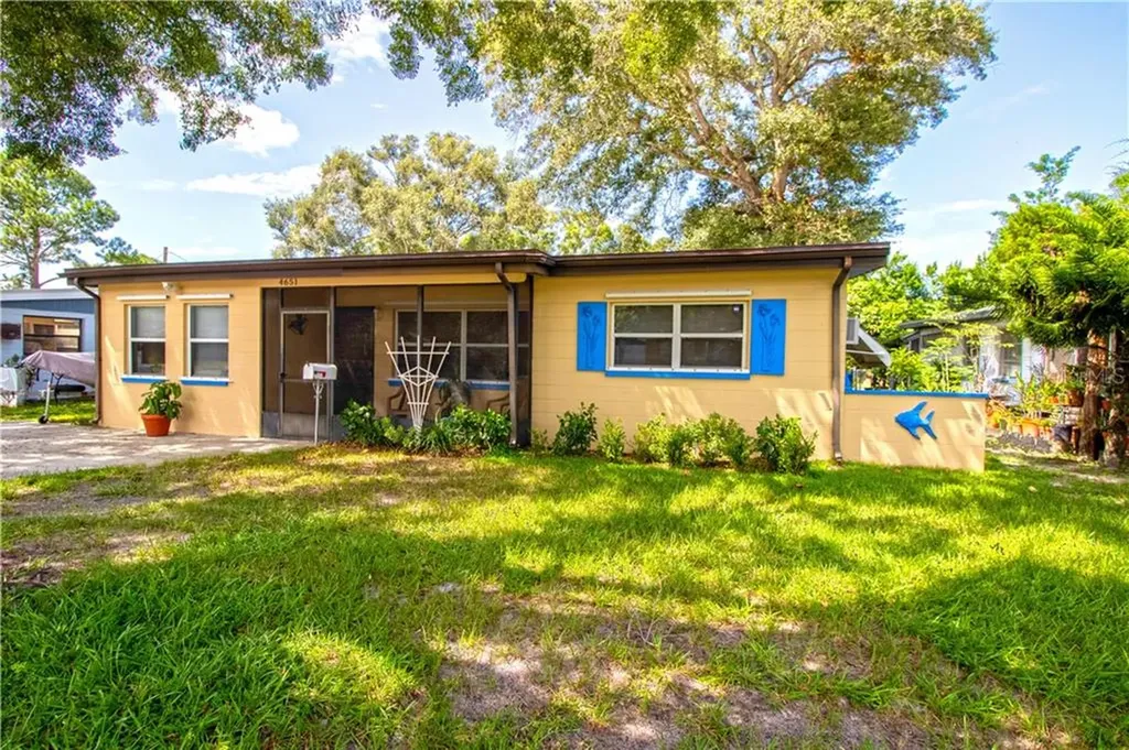 4651 31st Avenue N St Petersburg FL 33713