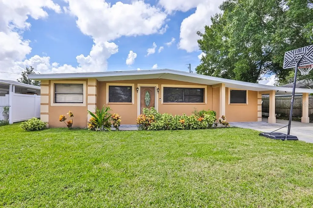 7503 Paradise Place Tampa FL 33619