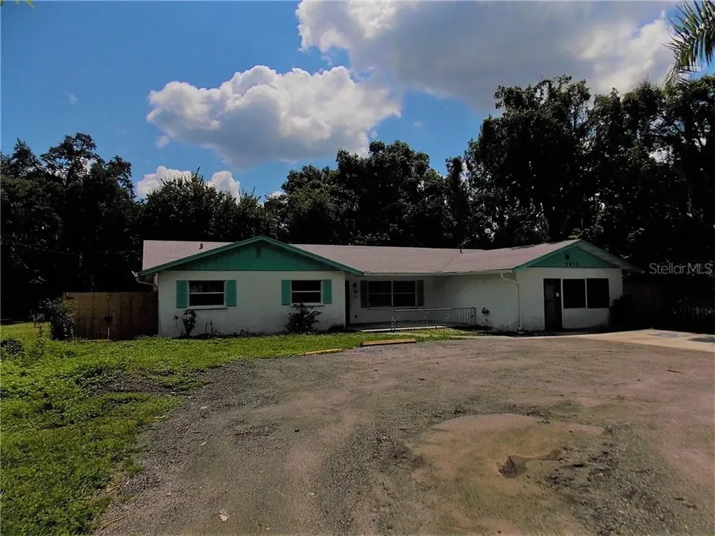 2611 9th Street E Bradenton FL 34208