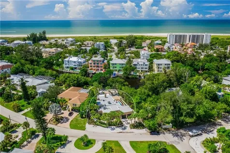 414 Island Circle Sarasota FL 34242